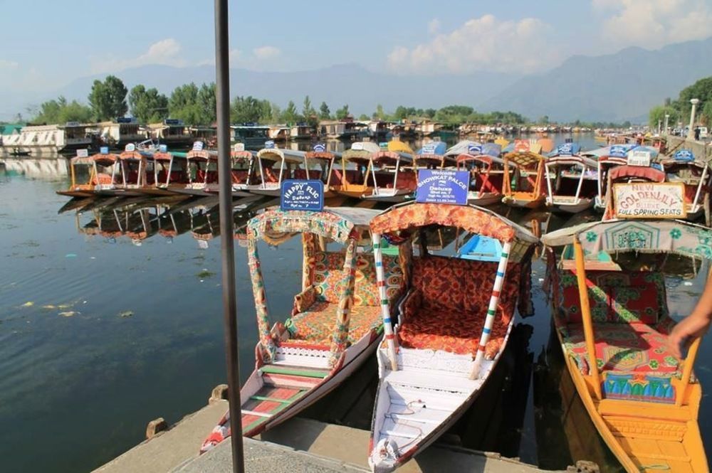 Houseboat Lily Of Nageen Srīnagar Zewnętrze zdjęcie